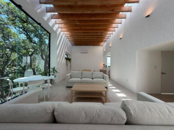 CASA  RENTA  EN  VISTA AL LAGO, SANTIAGO
