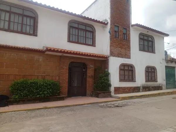 Casa en Venta en San Antonio Acahualco, Zinacantepec, México, con Local Comercial.
