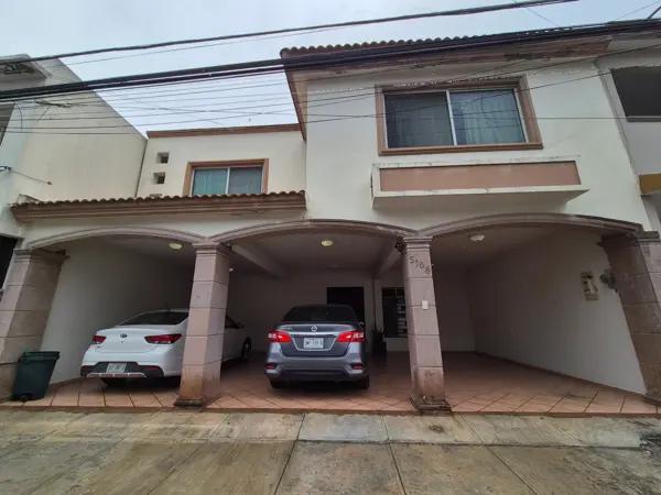 Casa en Venta en Lagos del Bosque, Zona Sur, Monterrey Nuevo León