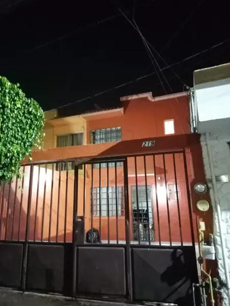 CASA EN VENTA POR ZONA DELTA