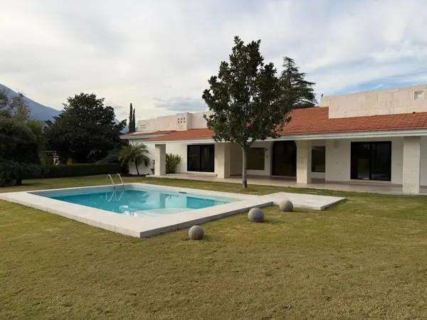 Casa en renta en Las Misiones en Santiago
