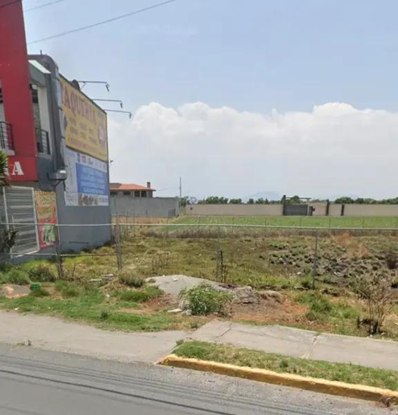 Terreno comercial mide 1672m2