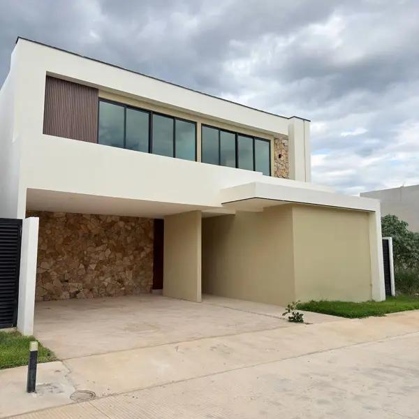 Casa en venta al norte de Mérida de entrega inmediata | Parque Natura