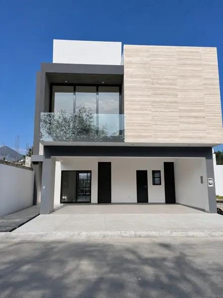 CASA EN VENTA PEDREGAL DEL HUAJUCO, CARRETERA NACIONAL, NL