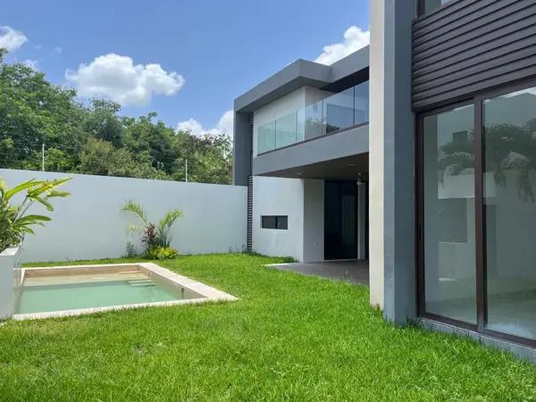 VENTA CASA  RESIDENCIAL EN CHOLUL MERIDA
