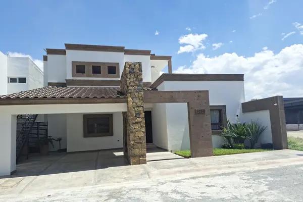 Residencia al norte de 1 planta en Country Club