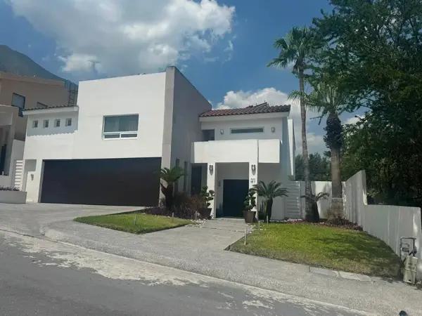 CASA EN RENTA, SIERRA ALTA RINCON DE LA VIRGEN