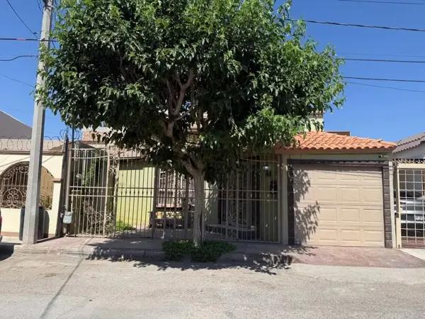 Casa con paneles solares en Cd Juárez