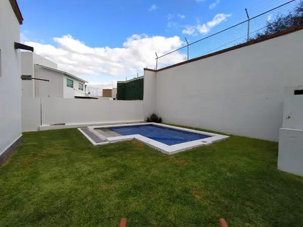 CASA EN RENTA AMUEBLADA CON ALBERCA EN TEQUISQUIAPAN