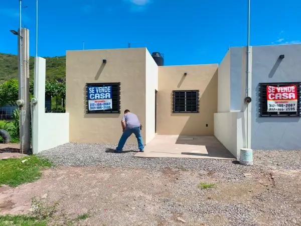 Aldo Paz 3171052067 VENDE CASA NUEVA calle Fabricio Israel Corona Vizcarra 211 Fracc. Presidencial