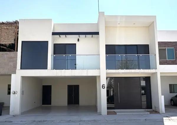 CASA EN VENTA CON ALBERCA EN LOS VIÑEDOS, TORREON COAH