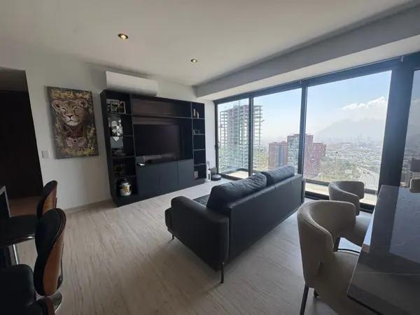 VENTA DE DEPARTAMENTO INTELIGENTE AMUEBLADO EN COLINAS DE SAN JERÓNIMO