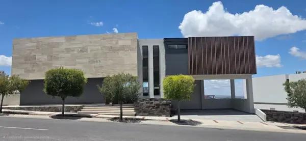 Casa residencial en venta, Club de Golf la Loma