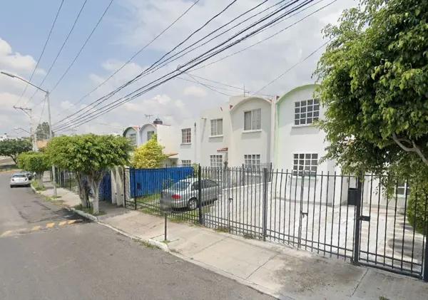 CASAEN VENTA EN VILLA REAL RESIDENCIAL, CORREGIDORA, QRO