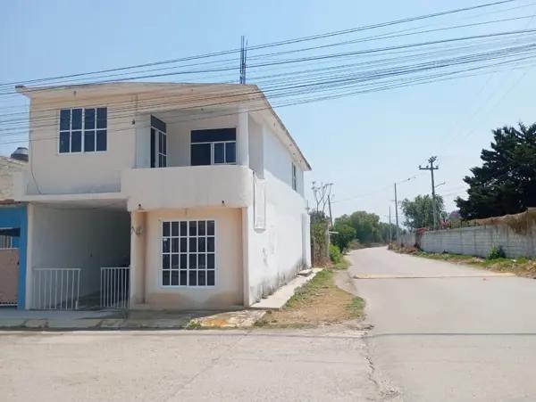 Casa en venta en Atitalaquia, Hidalgo con balcón y cuarto de estudio
