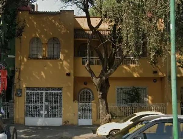 CASA DE RECUPERACION BANCARIA EN PERFECTAS CONDICIONES EN LA NARVARTE, CDMX.