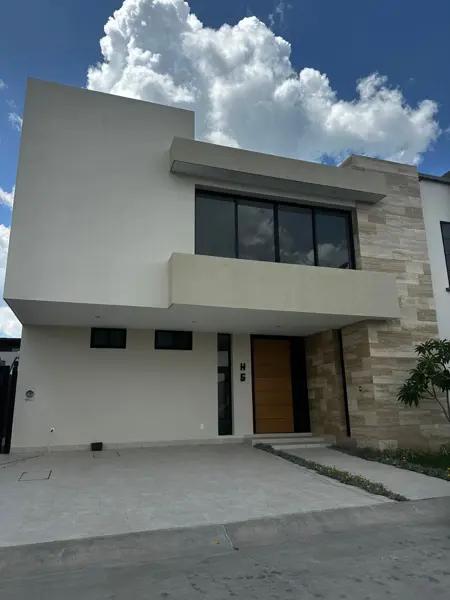 CASA EN VENTA
LOMAS DEL MOLINO V