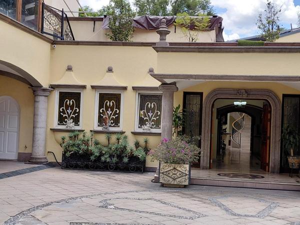 Renta residencia en Tlalpan, para negocio, notaria, Casa de, descanso, Corporativo, Fundación, Etc.