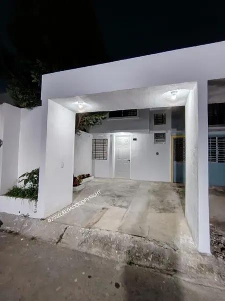 CASA  TOTAL MENTE REMODELADA EN FRACCIONAMIENTO DE LOS MOLINOS