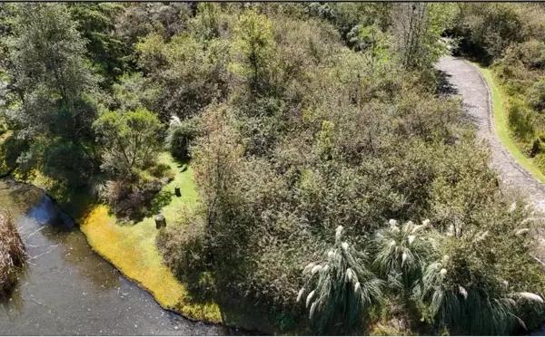 Gran Oportunidad | Terreno Frente al Lago en Valle Santana