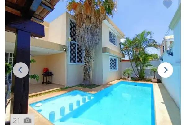 Casa en venta Mérida, Rumbo plaza oriente 2 plantas con alberca