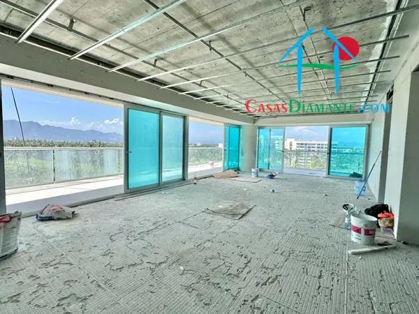Departamento a pie de playa, con terraza y vista al mar en Velera
