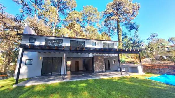 Casa en Venta en Avándaro | Diseño Moderno y Exclusividad
