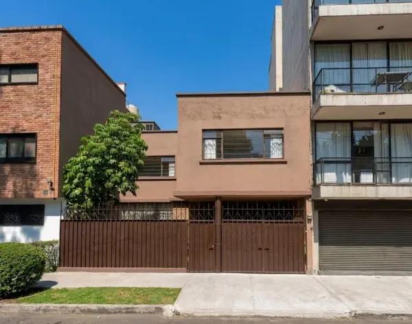 CASA EN MIGUEL HIDALGO DE GARANTÍA BANCARIA, OPORTUNIDAD ÚNICA.
