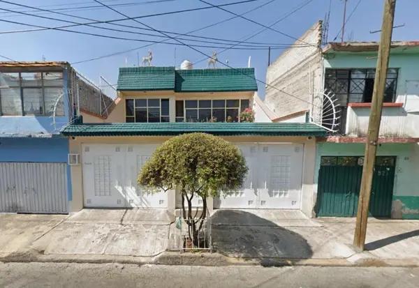 CASA EN NEZAHUALCOYOTL DE GARANTÍA BANCARIA, OPORTUNIDAD ÚNICA.