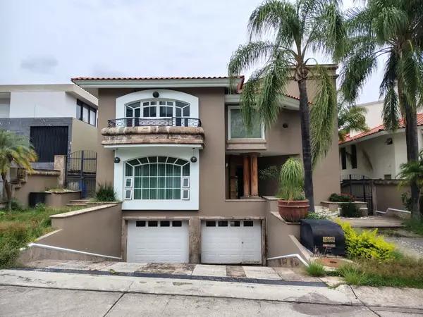 Oportunidad * Residencia en Venta Fracc Puerta de Hierro