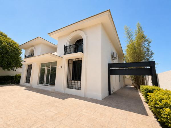 Casa Comercial en Renta con uso de suelo en Santa Engracia, San Pedro Garza García Casa Comercial en Renta con uso de suelo en Santa Engracia, San Pedro Garza García