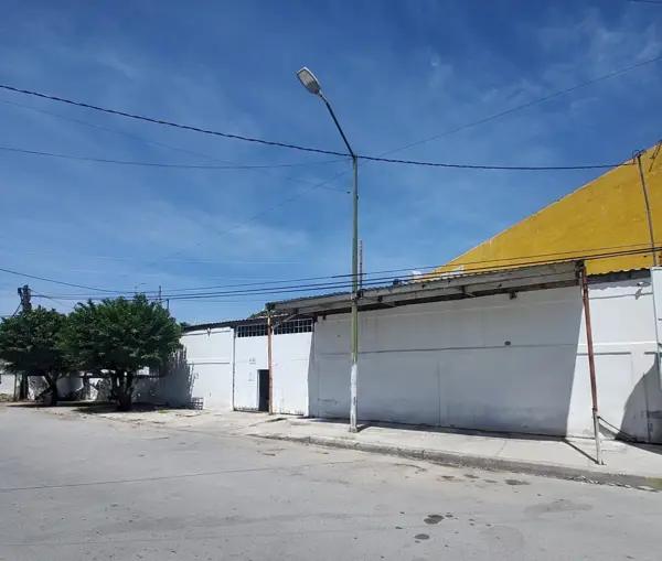 Bodega en Renta con entrada por dos calles | Las Magdalenas