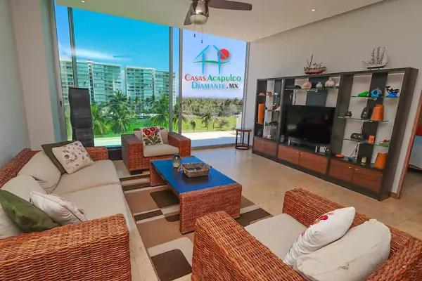 Depa con 4 recámaras y terraza con vista al campo de golf