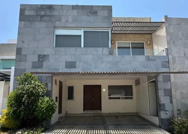 VENTA CASA PRIVADA SEGOVIA LOMAS DE ANFGELOPOLIS II SAN BERNARDINO TLAXCALANCINGO PUEBLA RECUP BANCA