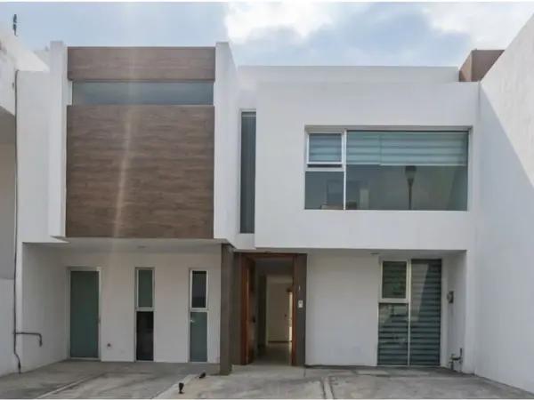CASA DE RECUPERACION BANCARIA, EXCELENTE UBICACION EN UNA ZONA DE GRAN PLUSVALIA EN PUEBLA.