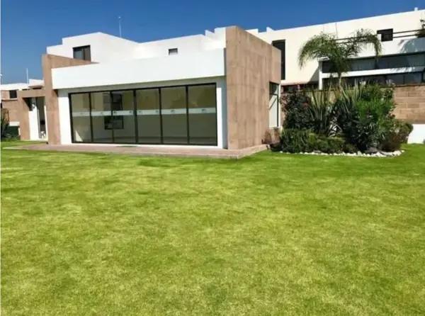 CASA  EN VENTA DE RECUPERACION BANCARIA , MUY BIEN UBICADA  EN PUEBLA.