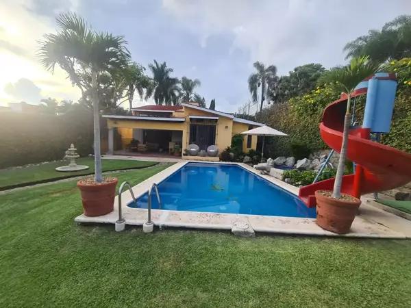 Casa en venta en Jardines de Cuernavaca, Cuernavaca, Morelos
