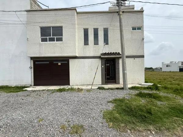 CASA EN RENTA DE 4 RECAMARAS EN CAPULTITLAN SOBRE LA CALLE DEL SANTA MONICA DE AV PACIFICO TOLUCA