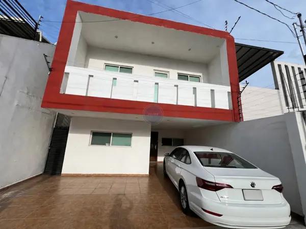 Casa en Venta Mitras Centro