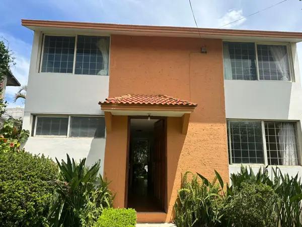 VENDO CASA EN XALAPA CERCA DEL MUSEO DE ANTROPOLOGIA