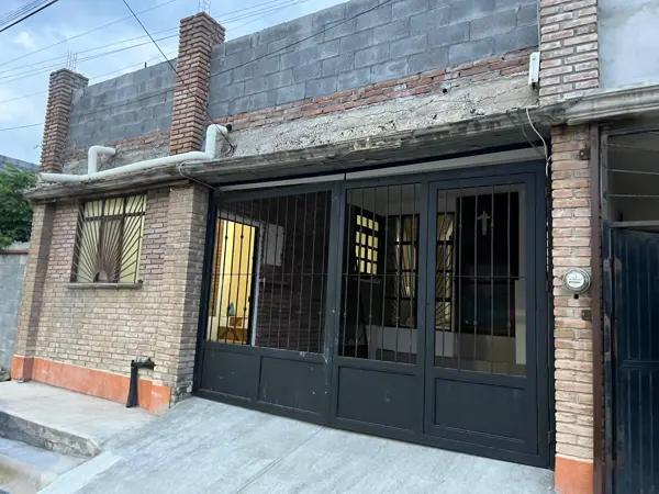 AMPLIA CASA EN VENTA
?? COL FLORES MAGON 
?? $2,150,000