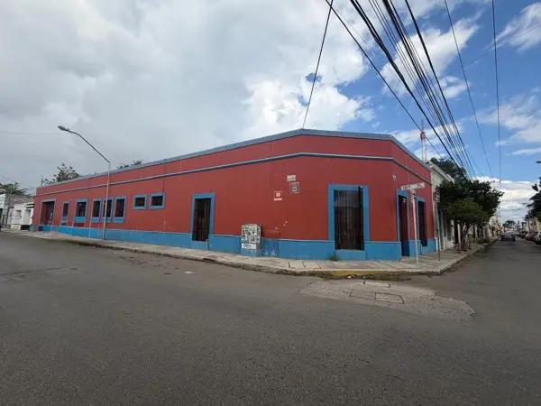 RENTA CASONA  EN  ESQUINA CENTRO MERIDA
