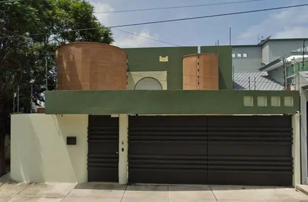 Casa en remate bancario en Ciudad Satélite, Naucalpan de Juárez