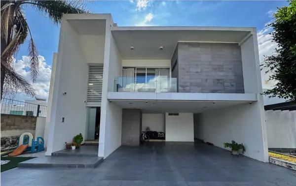 Casa en Renta en Lomas de Angelópolis 1, San Andrés Cholula