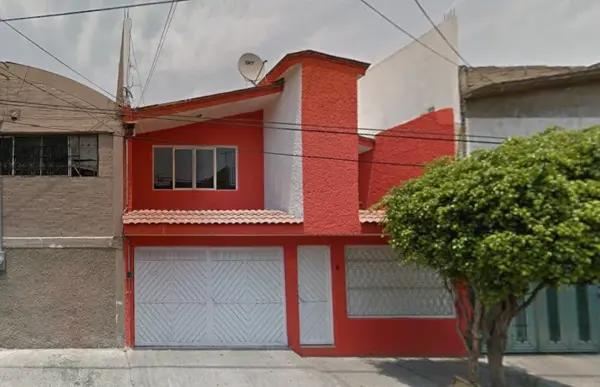 Casa en remate hipotecario en Nezahualcóyotl, excelente ubicación