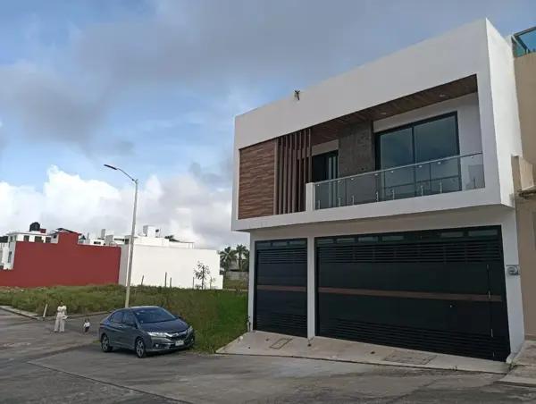 VENDO RESIDENCIA NUEVA EN FRACC PRIVADO CON VIGILANCIA