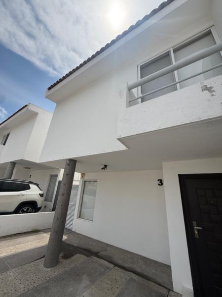 Casa en Renta en Condominio en Balcones de Vista Real, Corregidora - Excelente Ubicación