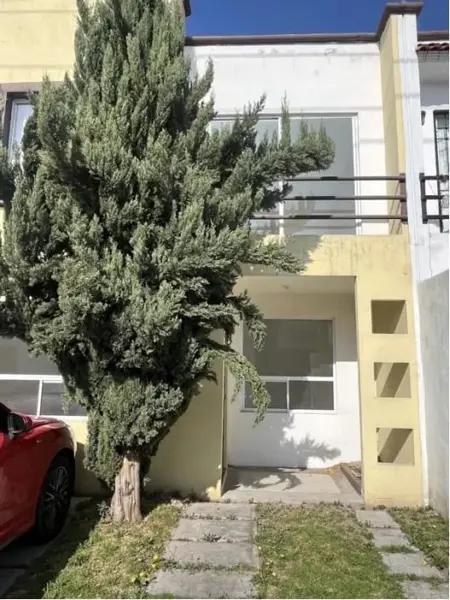 Casa en renta Fracc. Bosques de Cantabria, Toluca, Mex.