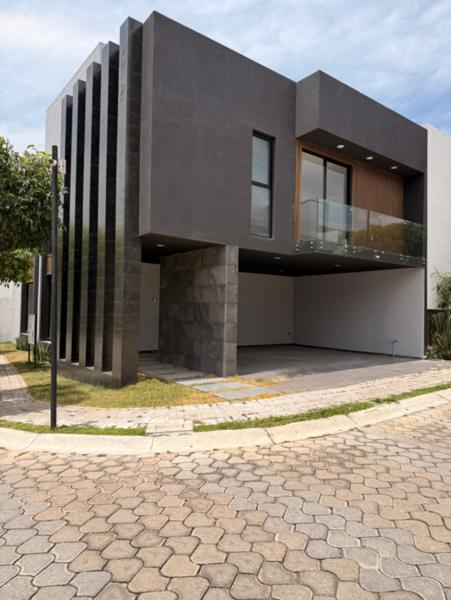 Casa en venta en Puebla Lomas de Angelópolis Parque Zacatecas  Esquina Estrena