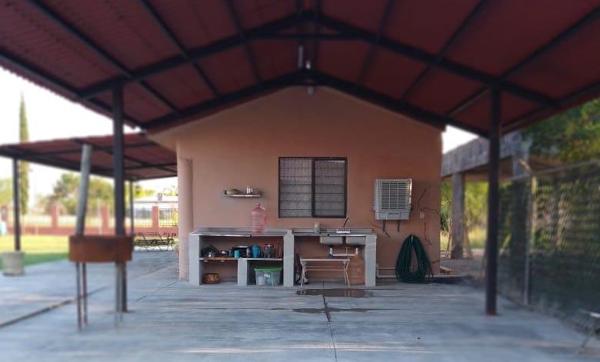 Rancho con Amplio Jardín en Venta en Cadereyta Jiménez, Nuevo León